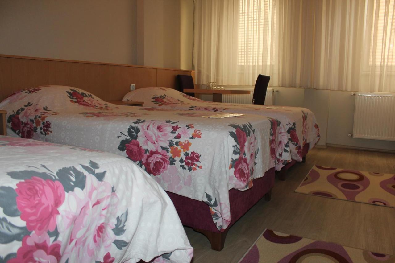 Hotel Oezsefa Istambul Extérieur photo